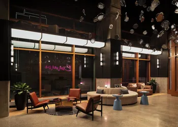 New Hotel Moxy Montreal Downtown hotel thumbnail 3