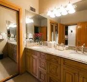 Deluxe King Room With Fireplace Hotel Room by RedAwning hotel detail image 3