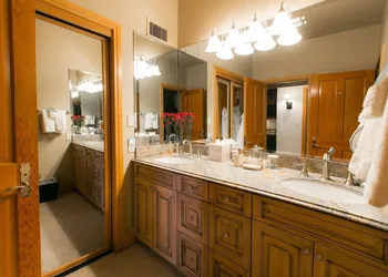 Deluxe King Room With Fireplace Hotel Room by RedAwning hotel thumbnail 3