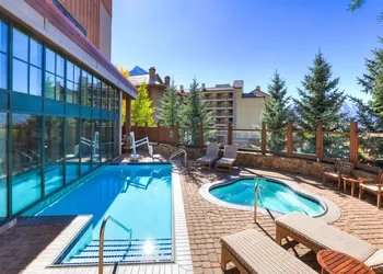 Modern King Room In Heart Of Mt. Crested Butte Hotel Room by RedAwning hotel thumbnail 5