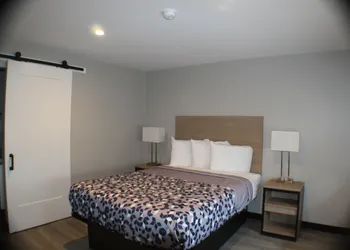 Riviera Motor Inn hotel thumbnail 2