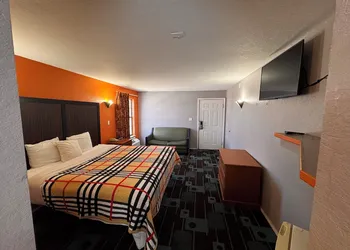 luxury inn hotel thumbnail 3