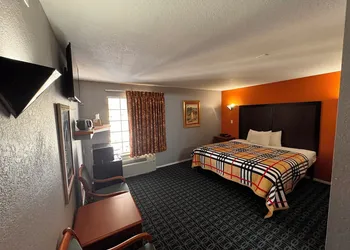 luxury inn hotel thumbnail 5