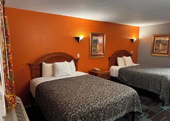 luxury inn hotel thumbnail 8