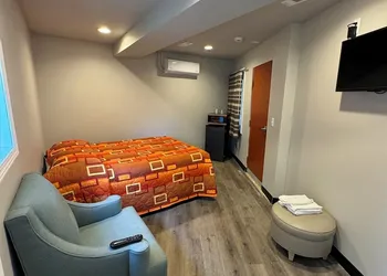 Fraser Motel hotel thumbnail 2