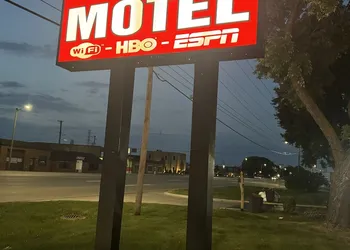 Fraser Motel hotel thumbnail 8