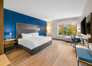 Tru By Hilton Brockton hotel thumbnail 7