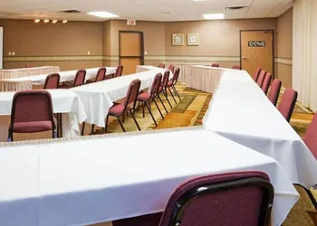 Blue Way Inn Eagan Extended Stay Minneapolis Airport Eagan North MN hotel thumbnail 2