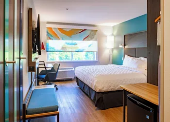 Tru By Hilton Kalamazoo hotel thumbnail 4