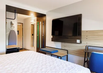 Tru By Hilton Kalamazoo hotel thumbnail 5