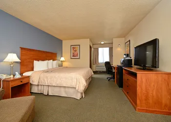 AmericInn by Wyndham Appleton Downtown hotel thumbnail 3