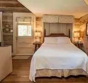 Green Frog Farm Cabins hotel detail image 3