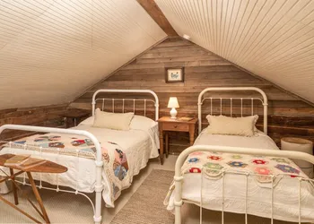 Green Frog Farm Cabins hotel thumbnail 6