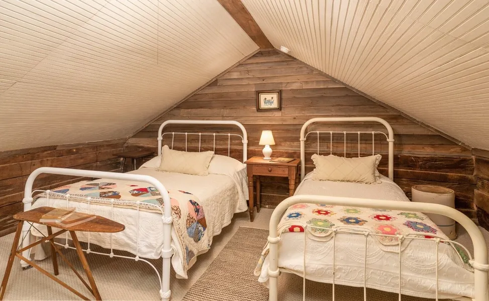 Green Frog Farm Cabins hotel detail image 6