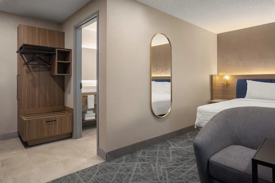 Hampton Inn By Hilton Calgary Downtown hotel detail image 6