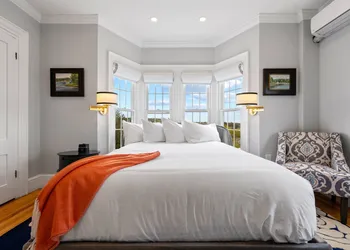 Topside Inn hotel thumbnail 6