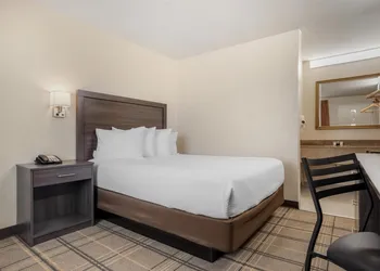SureStay by Best Western Gonzales hotel thumbnail 5