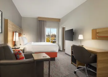 Candlewood Suites Huntsville Research Park by IHG hotel thumbnail 4