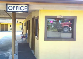 Relax Inn By OYO Sulphur Hwy 90 hotel thumbnail 3