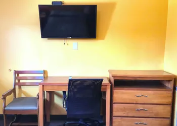 Relax Inn By OYO Sulphur Hwy 90 hotel thumbnail 4