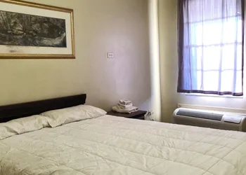 Cole Manor Motel By Oyo Love Field Market Center hotel thumbnail 4