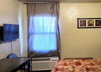 Cole Manor Motel By Oyo Love Field Market Center hotel thumbnail 7
