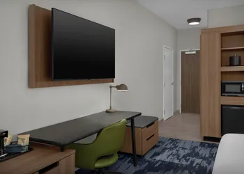 Fairfield By Marriott Inn & Suites Weldon hotel thumbnail 6