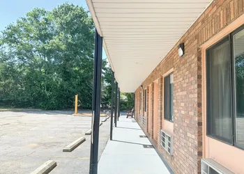 Louisville Inn by OYO Louisville GA US 1 hotel thumbnail 7