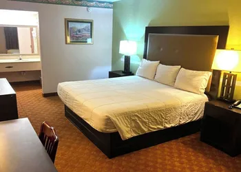 Victorian Inns By OYO Whitesboro U.S. Hwy 82 hotel thumbnail 5