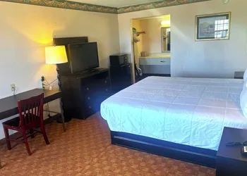 Victorian Inns By OYO Whitesboro U.S. Hwy 82 hotel thumbnail 6