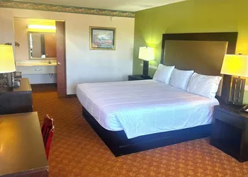 Victorian Inns By OYO Whitesboro U.S. Hwy 82 hotel thumbnail 8