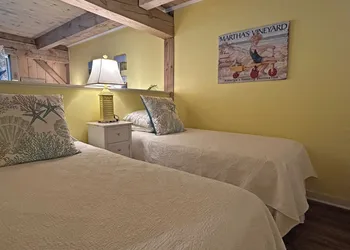 The Island Inn on Martha's Vineyard hotel thumbnail 6