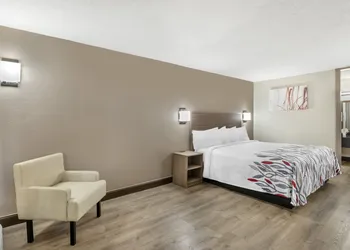 Red Roof Inn Richmond, VA hotel thumbnail 7