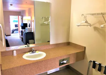 Rodeway Inn Copper Stay Benson AZ I-10 Exit 304 hotel thumbnail 7