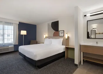 Spark by Hilton El Paso University hotel thumbnail 6