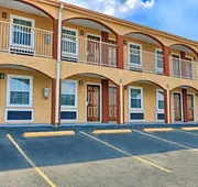Econo Lodge Austin South hotel detail image 3