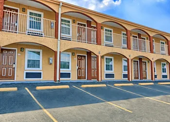 Econo Lodge Austin South hotel thumbnail 3