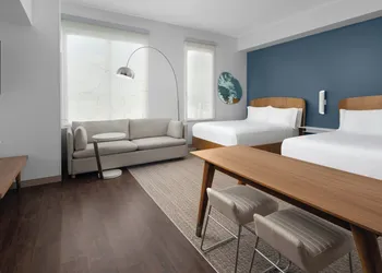Element Calgary Downtown hotel thumbnail 6