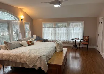 37 Oak Ridge House hotel thumbnail 3