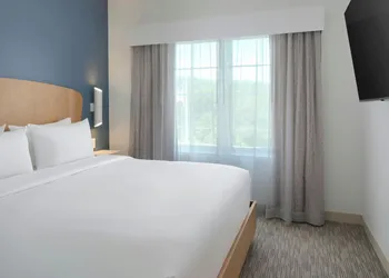 Element by Marriott Lenox Berkshires hotel thumbnail 6