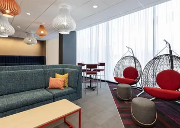 Tru by Hilton Montreal centre-ville hotel thumbnail 4