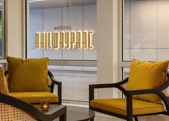 Hotel Railwayparc Montreal, Tapestry Collection By Hilton hotel thumbnail 2