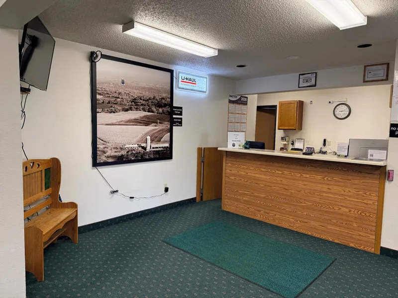 Budget Inn and Suites hotel detail image 2