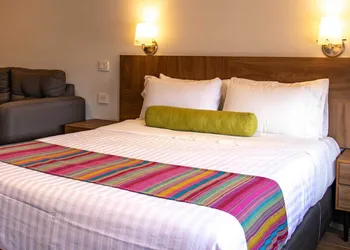 Hotel VIVE MX el marqués Querétaro, Trademark by Wyndham hotel thumbnail 3