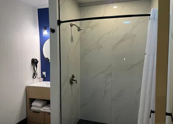 Travelodge By Wyndham Bainbridge hotel thumbnail 8