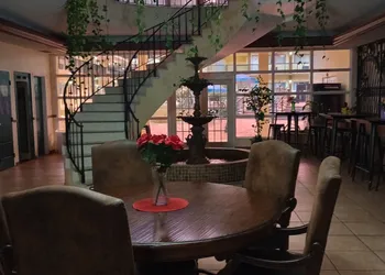University Inn Gainesville hotel thumbnail 2