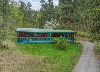 Ponderosa Pines hotel thumbnail 8