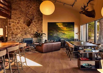 Wandering Buffalo hotel thumbnail 5