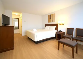 Midtown Premium hotel thumbnail 3