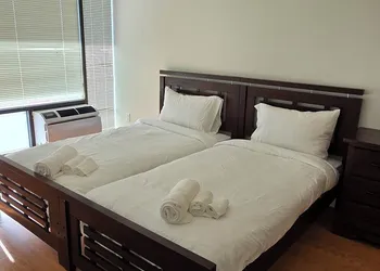 New Royal Inn hotel thumbnail 7
